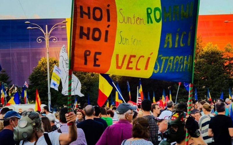 Zeci de producători agricoli protestează în fața Guvernului pentru închiderea piețelor