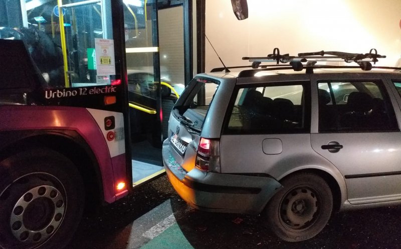 Accident pe Bună Ziua. Autobuzul a lovit maşina, maşina a lovit pietonul