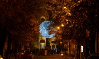 Feerie de lumini în centrul Clujului, înainte de sărbători. Vizionare cu restricții noaptea