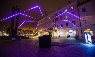 Feerie de lumini în centrul Clujului, înainte de sărbători. Vizionare cu restricții noaptea