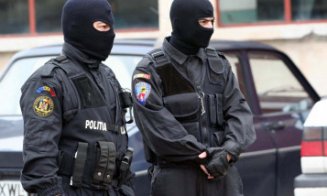 Percheziții DNA la patru instituții publice pentru fapte de corupție