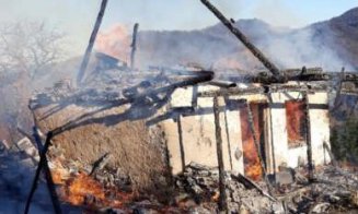 Femeie de 88 de ani, decedată în flăcările care i-au cuprins casa