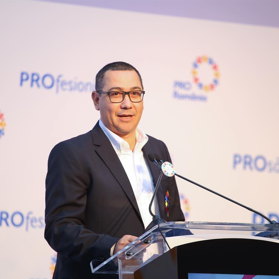 Ponta: "Prezenţa foarte mică cred că este un semn de întrebare pentru toţi cei care am candidat azi"