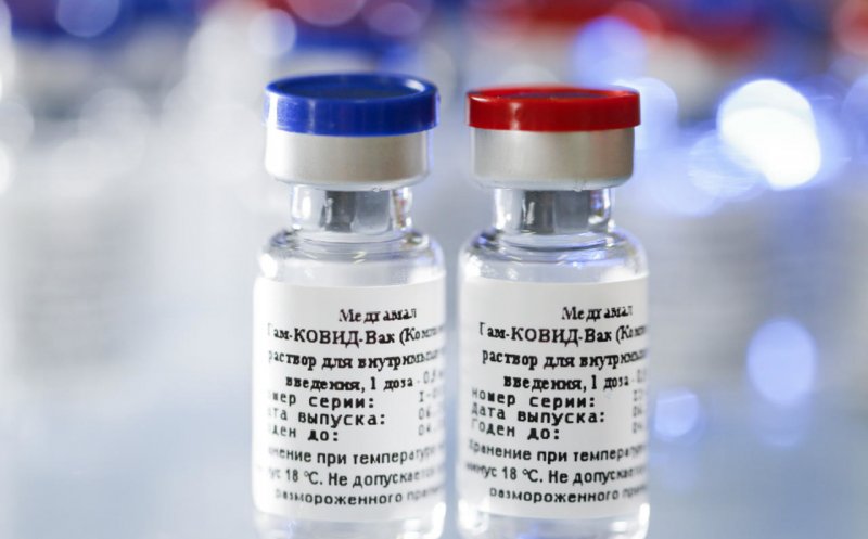 Putin vrea să „ia fața occidentalilor”, dar îi supără pe ruși. Vaccinul anti-COVID „Sputnik V”, mult mai ieftin decât celelalte de pe piață