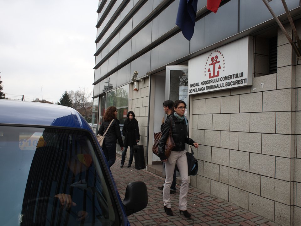 Radierile de firme au scăzut la jumătate în pandemie. Aproape 2.000 la Cluj