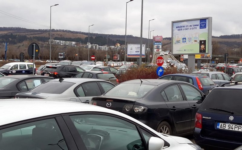 "Marea bătălie de la Vivo!" Clujenii au dat năvală cu miile la cumpărături.  Oare câți s-au infectat azi?