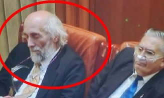 Ce spune senatorul AUR care a adormit în Parlament: „Eram în poziţia vishuddha chakra, activează conexiuni mintale speciale“
