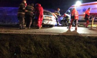 Accident grav la Cluj. Patru victime au ajuns la spital după un viraj fără asigurare