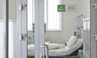 O asistentă a murit din cauza Covid-19 la câteva zile după ce a născut