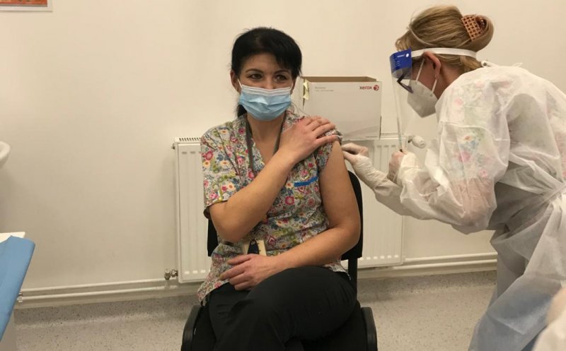 La SCJU Cluj-Napoca s-au vaccinat deja sute de cadre medicale