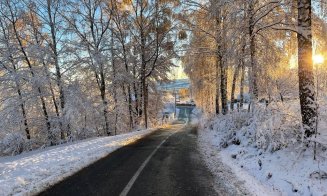 Vine iarna! Sute de tone de material antiderapant împrăștiate pe drumurile din județul Cluj