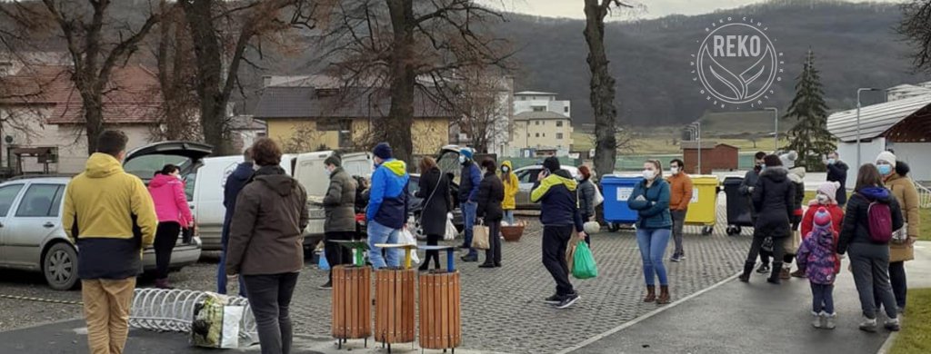 Producătorii din Cluj au înființat o rețea de piețe volante cu precomandă