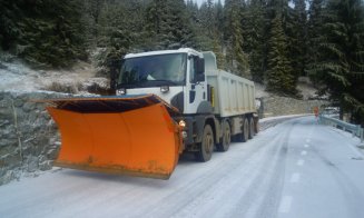 Se circulă în condiții de iarnă la Cluj. Multe drumuri judeţene afectate de polei