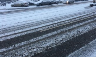 Ninsoarea nu s-a oprit. Cum se circulă pe strada Primăverii din Cluj-Napoca la ora 11?