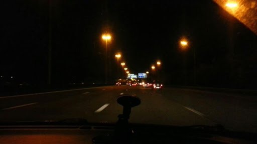 Adolescentă de 15 ani, răpită de pe o stradă din Cluj-Napoca. Fata a sărit din mașină