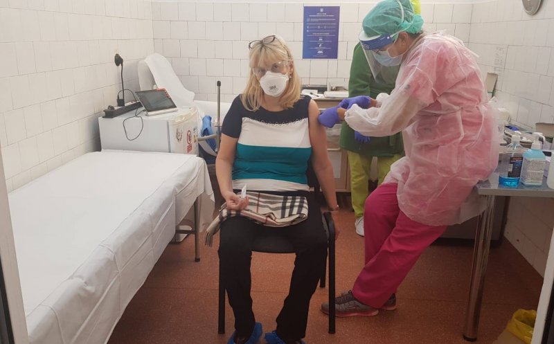 Rectorul UMF Cluj: "Mă vaccinez, deci gândesc, gândesc, deci exist"