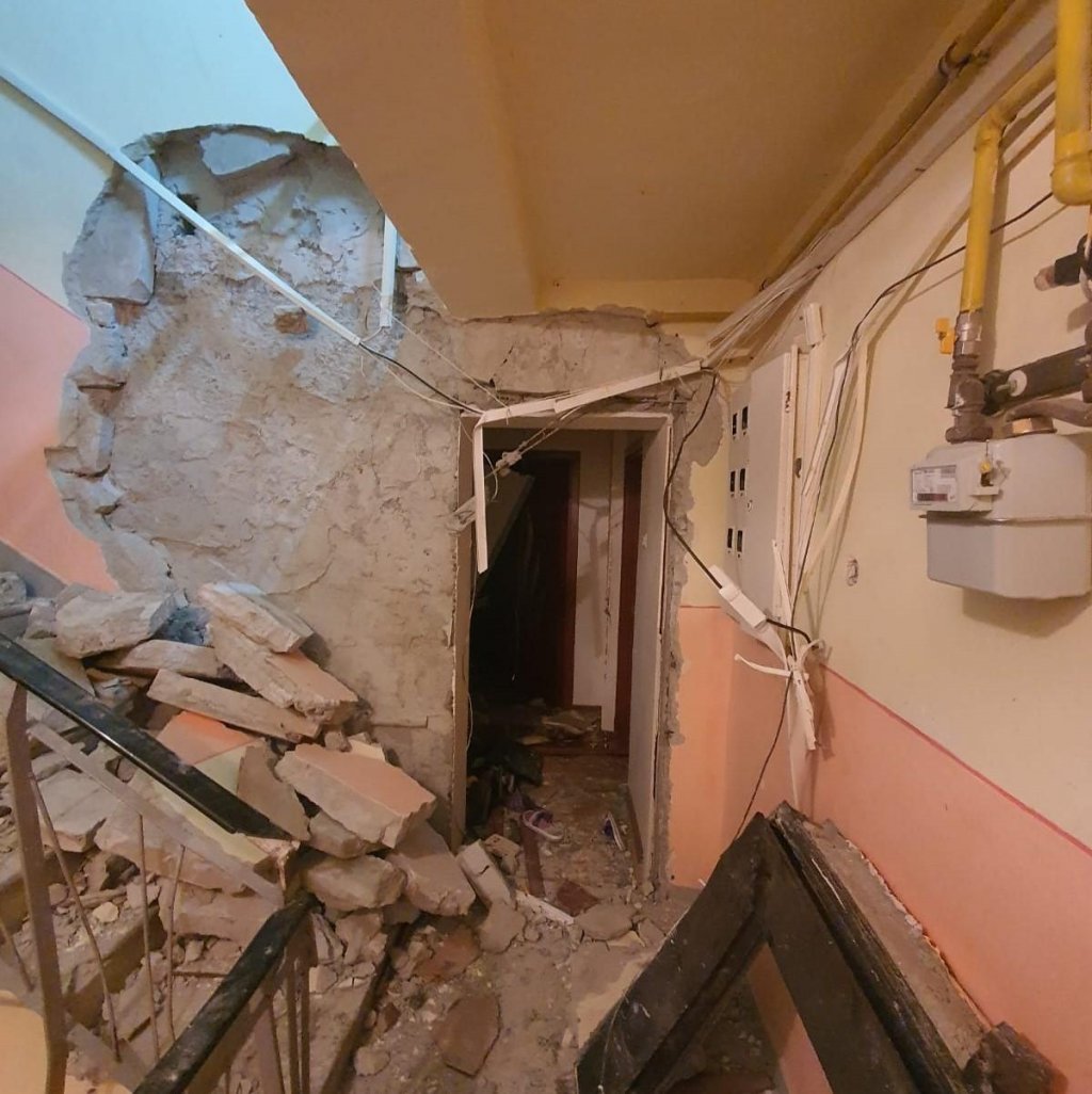 Patru victime și o întreagă scară evacuată după ce o centrală termică dintr-un bloc a explodat