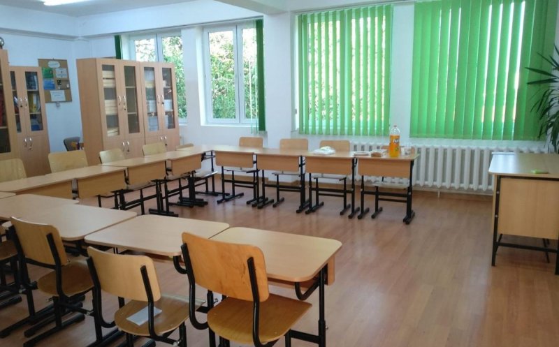 Neclarităţi în pragul redeschiderii şcolilor: Testarea elevilor pentru COVID-19 rămâne un mister