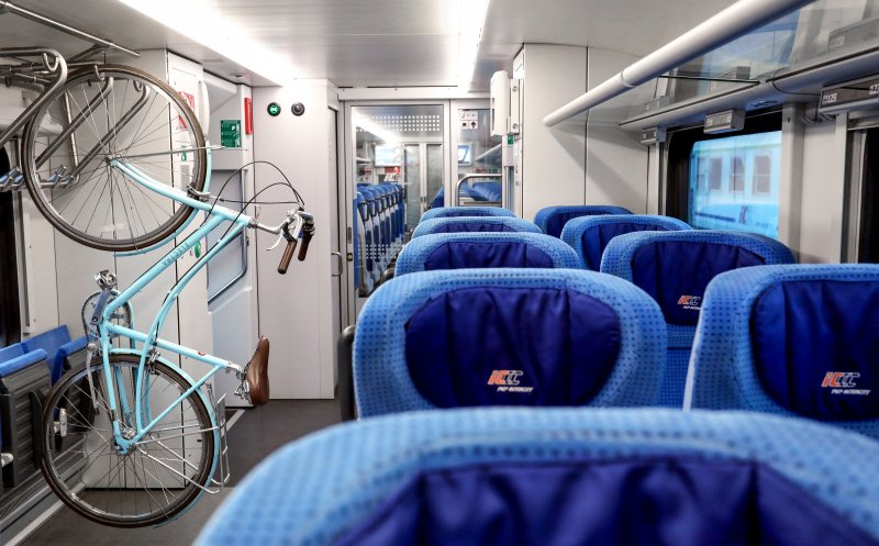 CFR introduce vagoanele pentru bicicliști la Cluj