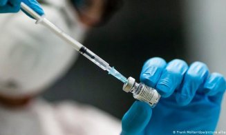 Reacții adverse în lanț după rapel. Ce au pățit românii care s-au vaccinat