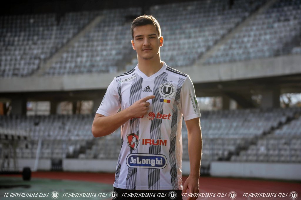 “U” Cluj a bifat un nou transfer. Un tânăr fundaș s-a alăturat “Șepcilor roșii”