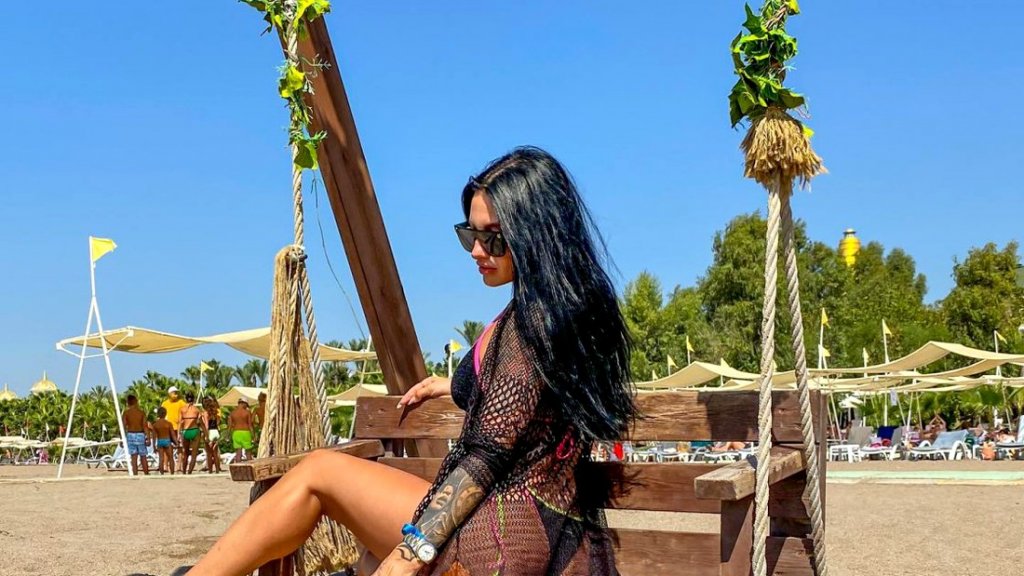 O nouă concurentă intră în competiția Survivor România. Cine este fosta gimnastă?