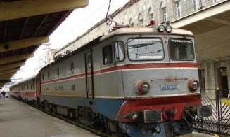 Un tren care a plecat din Cluj spre Baia-Mare s-a defectat pe drum. Circulația în zonă, blocată