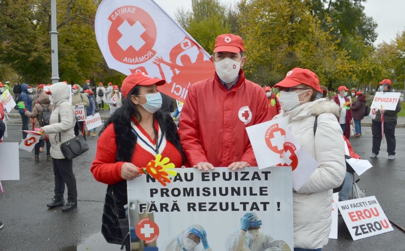 Asistenții medicali ies în stradă. "Fără un buget consistent nu putem salva oamenii de virusul ucigaș!"