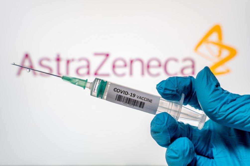 A fost testat suficient vaccinul de la AstraZeneca? Explicațiile expertului clujean Răzvan Cherecheș