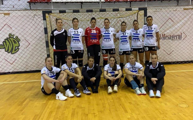 Echipa de handbal feminin a Universității Cluj se confruntă cu trei cazuri de COVID-19
