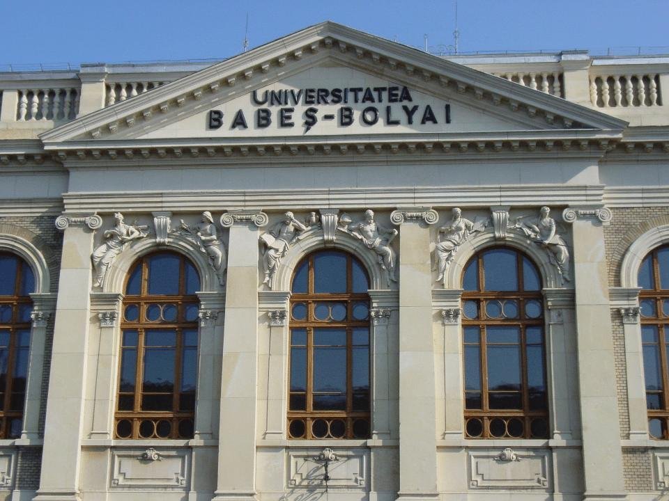 Studenții UBB se întorc la cursuri, majoritatea online. David: Putem decide de la o săptămână la alta modificarea oricărui scenariu