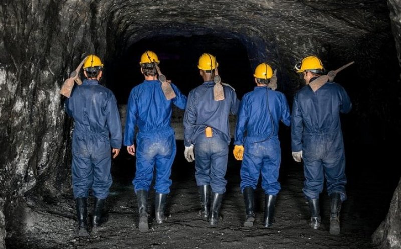 Ce salariu are un miner în România! Cât se câștigă pentru același job în Europa
