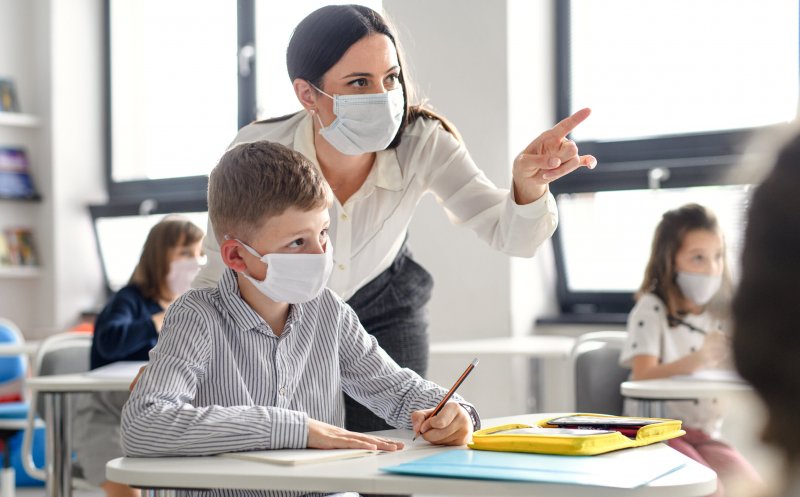 Copiii din 15 localități clujene vor învăța cum să facă față fenomenului de bullying