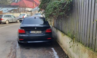 Oprire interzisă pe o stradă din Cluj-Napoca, dar cui îi mai pasă?