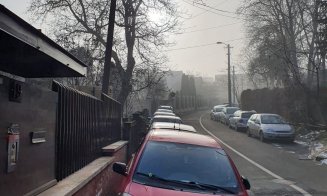 Oprire interzisă pe o stradă din Cluj-Napoca, dar cui îi mai pasă?