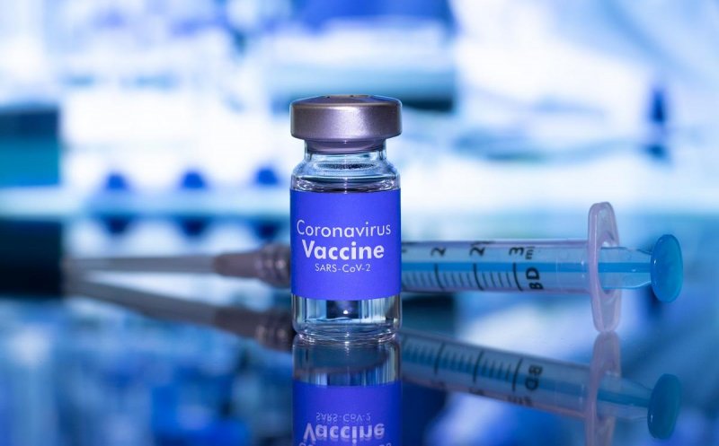 Parlamentul israelian a adoptat o lege ce permite autorităţilor să afle identitatea persoanelor nevaccinate