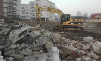 Fabrica Iris își trăiește ultimele zile de viață. Va fi "omorâtă" de excavatoare