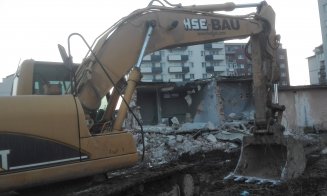 Fabrica Iris își trăiește ultimele zile de viață. Va fi "omorâtă" de excavatoare