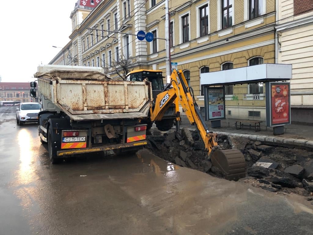 De ce dă apa pe dinafară în Cluj. “Betonăm orașul, nu facem spații verzi lângă noile blocuri”