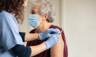Administrarea vaccinului AstraZeneca, extinsă în Franța la persoanele cu vârsta între 65 şi 75 de ani