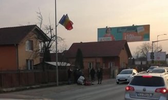 Accident grav la Cluj. O persoană a fost izbită în plin de o mașină/ Trafic blocat