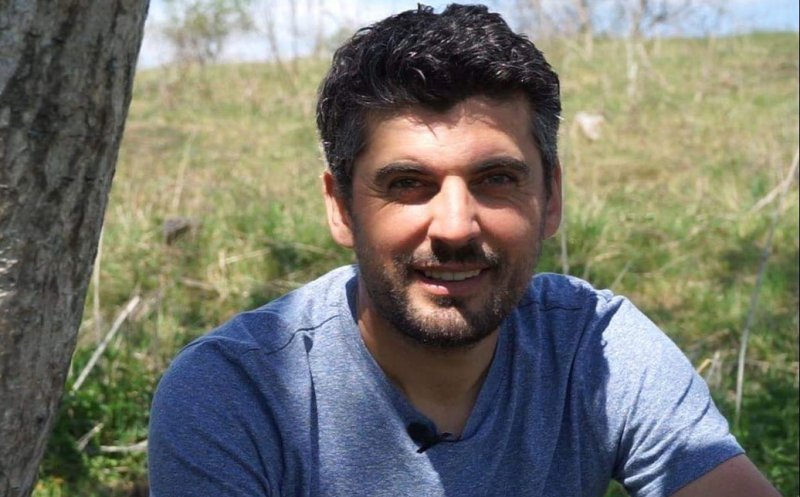 Actorul Bob Rădulescu, către Boc: „Vă rog din suflet... tăceți din gură”. Ce îl nemulțumește