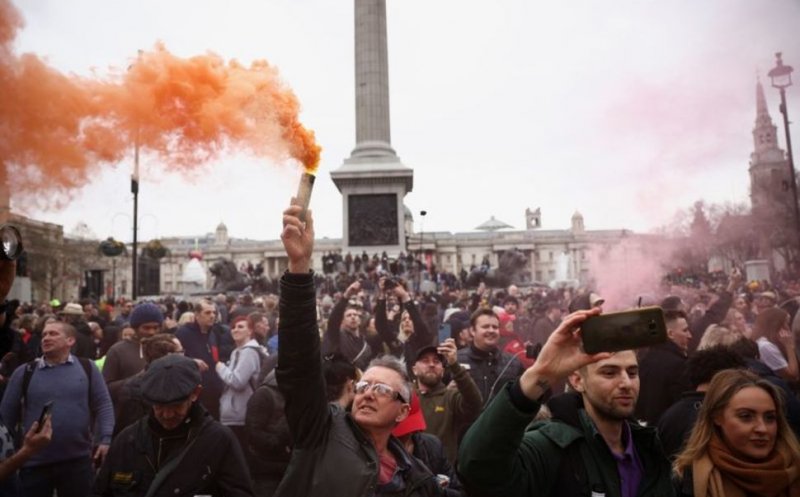 Europenii s-au săturat de carantină și restricții. Proteste în mai multe țări