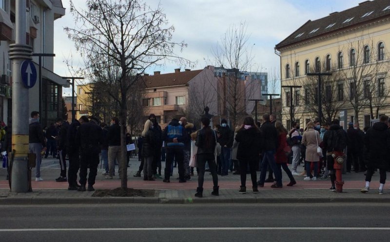 Medic la ATI COVID, despre proteste:  ''Prevăd mulți pacienți sufocându-se acasă, venind la spital în al 11-lea ceas, uimiți că li s-a întâmplat tocmai lor să se îmbolnăvească''