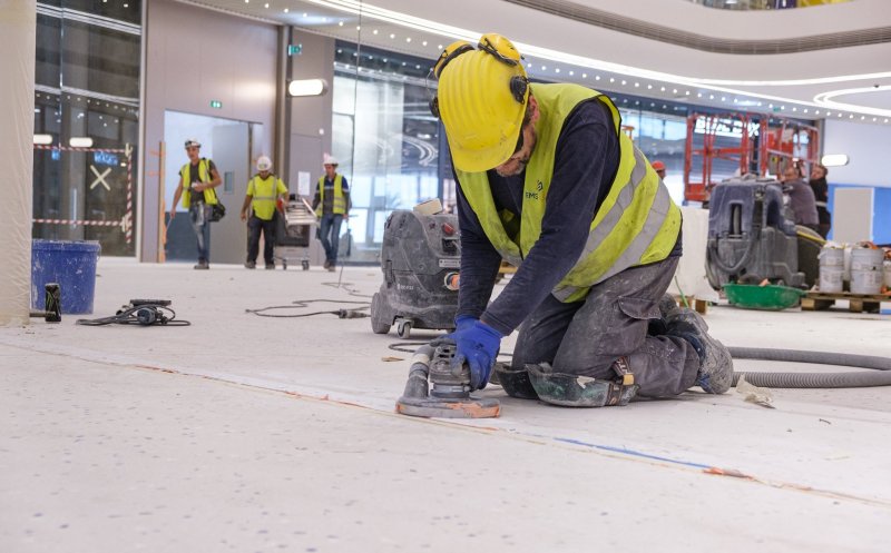 Fondatorii EMS Floor Turda lasă compania pe mâinile unui executiv din București