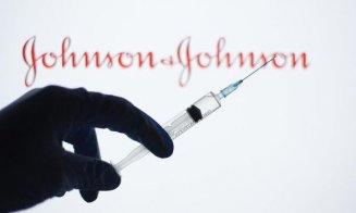Vaccinul Johnson&Johnson nu va ajunge azi în România. Șase femei vaccinate au dezvoltat cheaguri de sânge