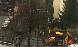 Curat ca-n palmă după demolarea garajelor de cartier şi deja răsare asfaltul