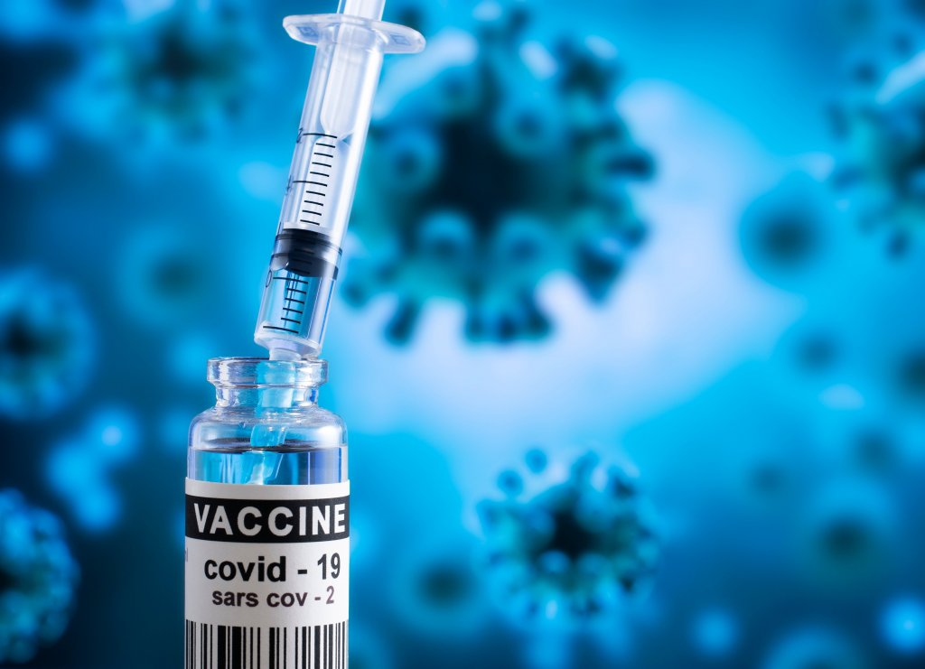 Pregătiţi pentru doza a treia de vaccin? Unii nu au ajuns nici la prima