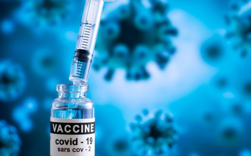 Pregătiţi pentru doza a treia de vaccin? Unii nu au ajuns nici la prima