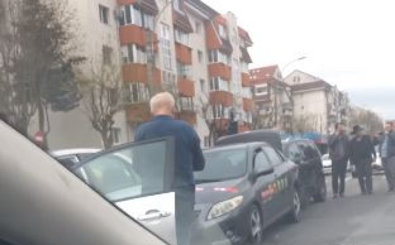 Accident în lanț în Zorilor. Au fost  implicate trei mașini
